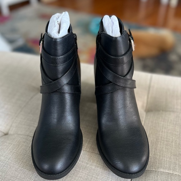 NWT Style & Co Faux Leather Booties - Picture 4 of 7